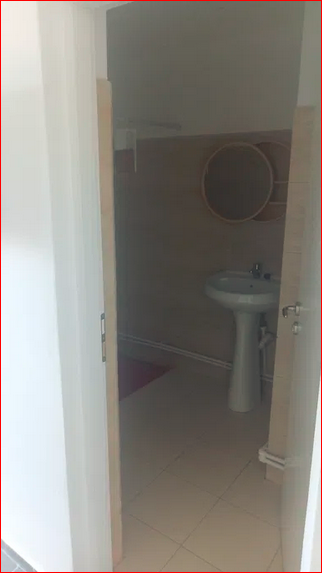 Cartier 23 August, metrou Republica,