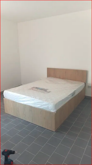 Cartier 23 August, metrou Republica,